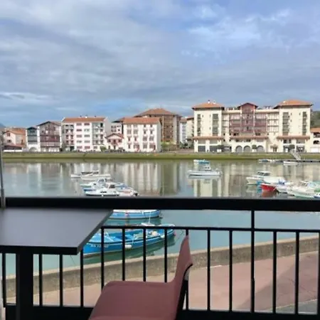 Vue Plongeante Sur L'eau Saint-Jean-de-Luz