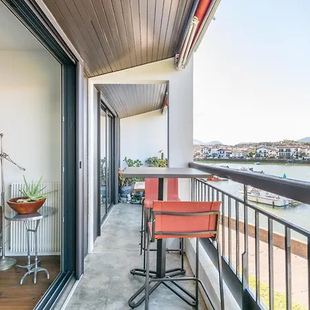 Vue Plongeante Sur L'eau Apartmán